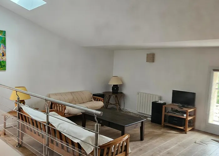 Maison Vigneronne 8p / Jardin / Parking * Gigean