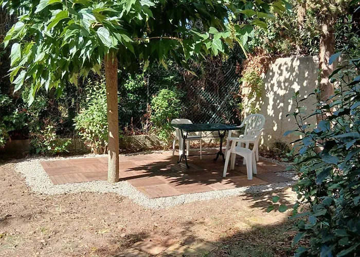 Maison Vigneronne 8p / Jardin / Parking Casa vacanze Gigean